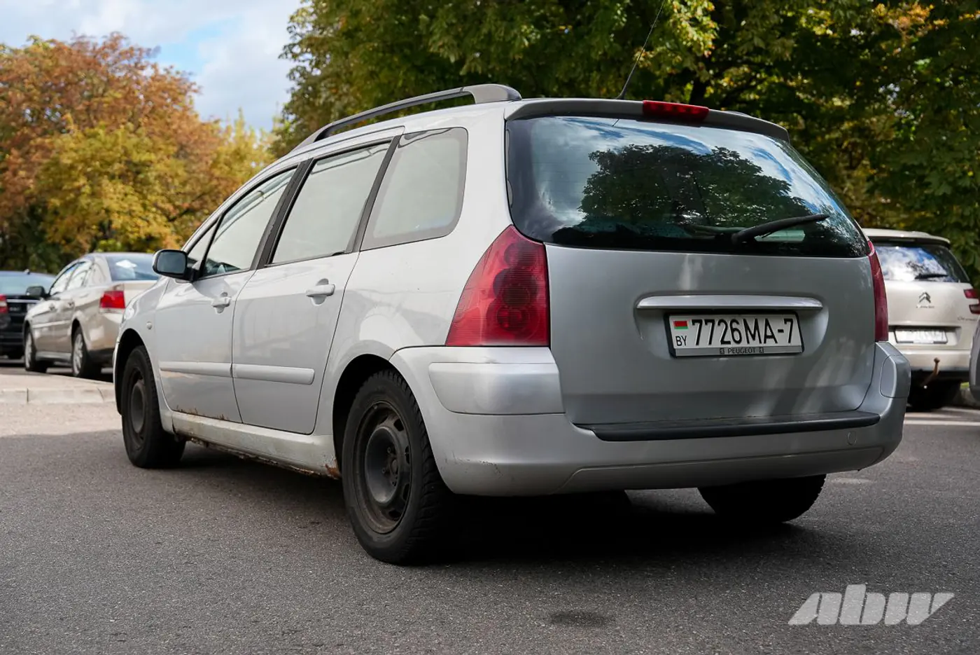 «Продать жалко, хотя возраст дает о себе знать»: мнение владельца Peugeot 307