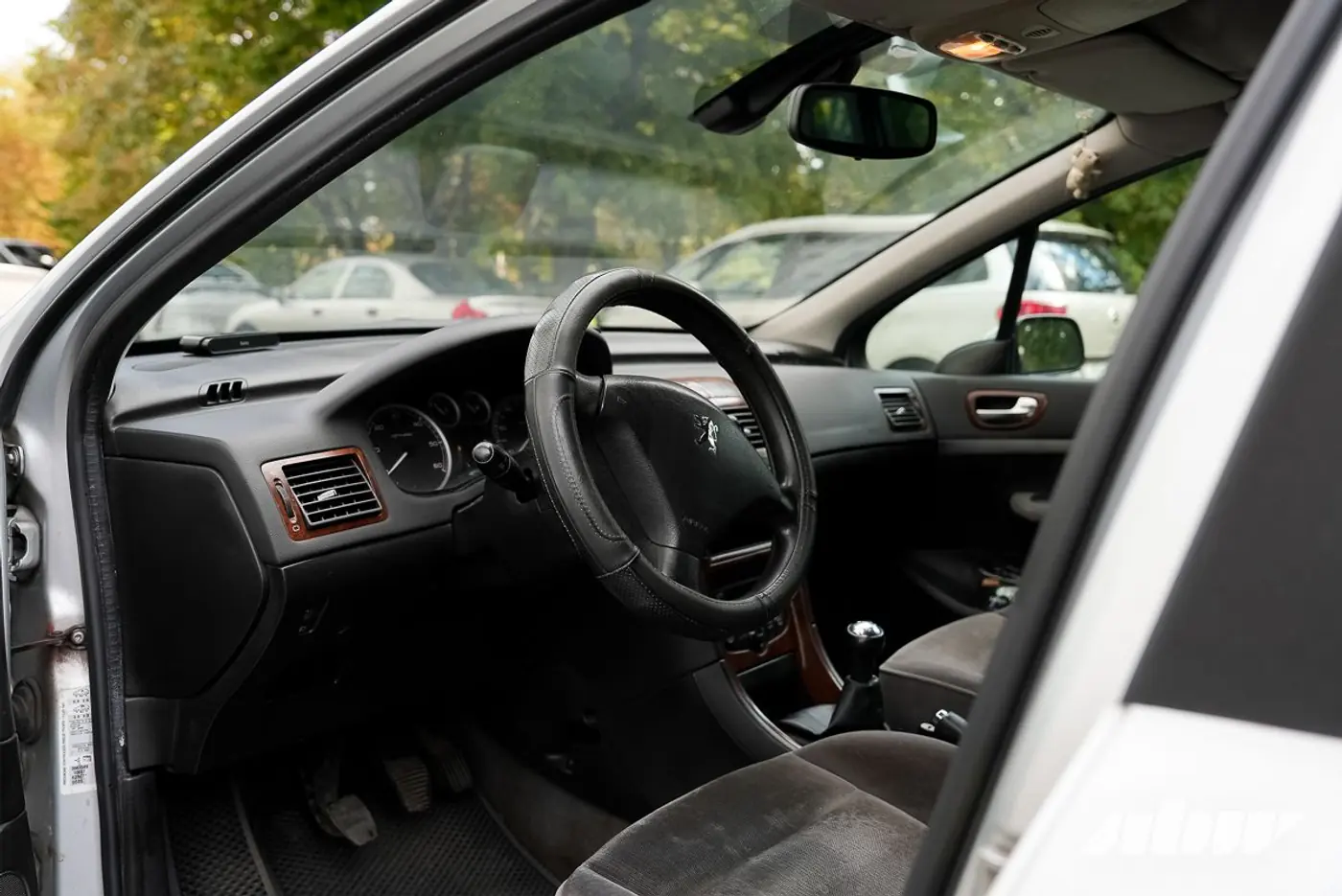 «Продать жалко, хотя возраст дает о себе знать»: мнение владельца Peugeot 307