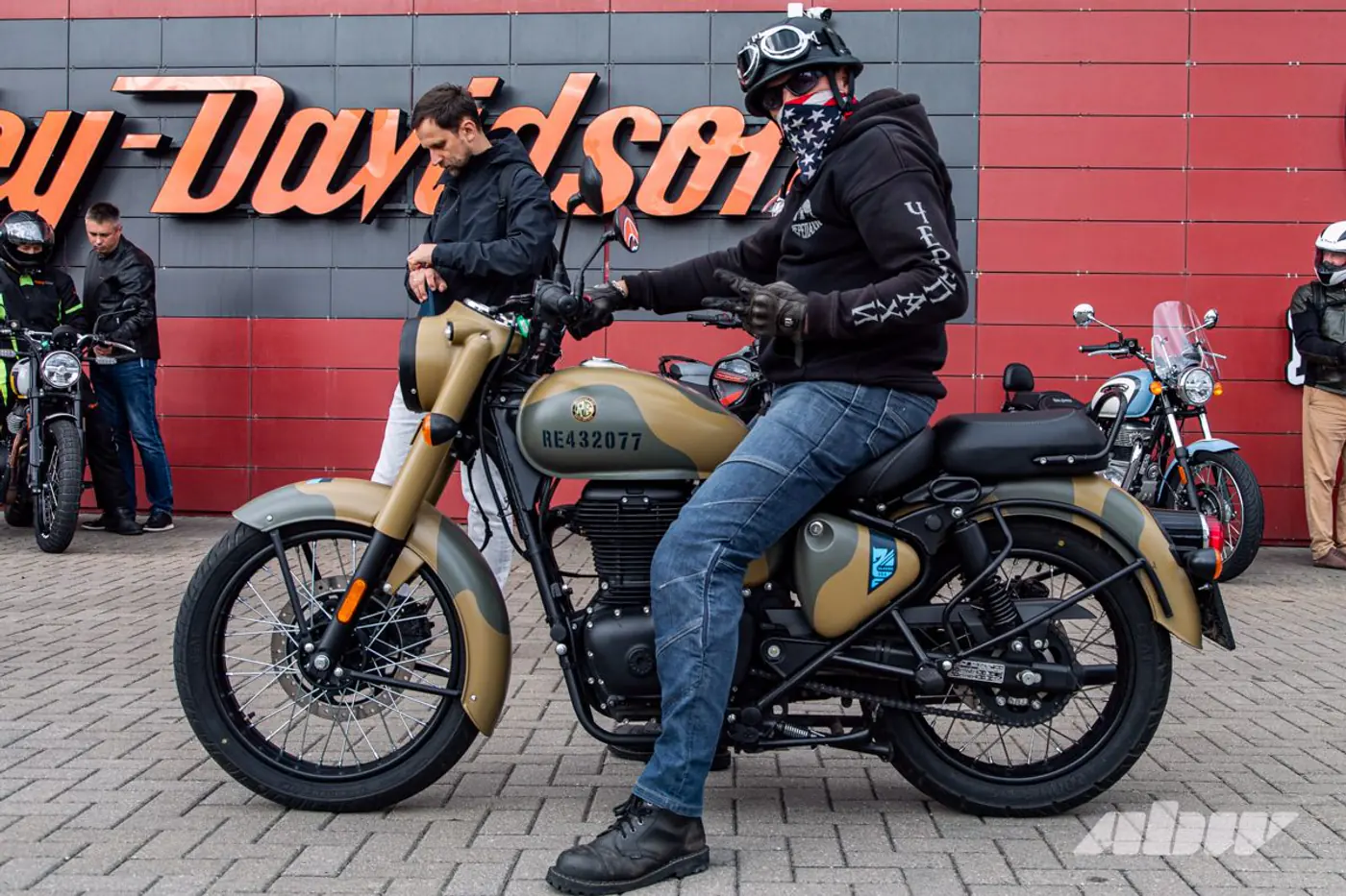 Потомки короля: знакомимся с мотоциклами Royal Enfield