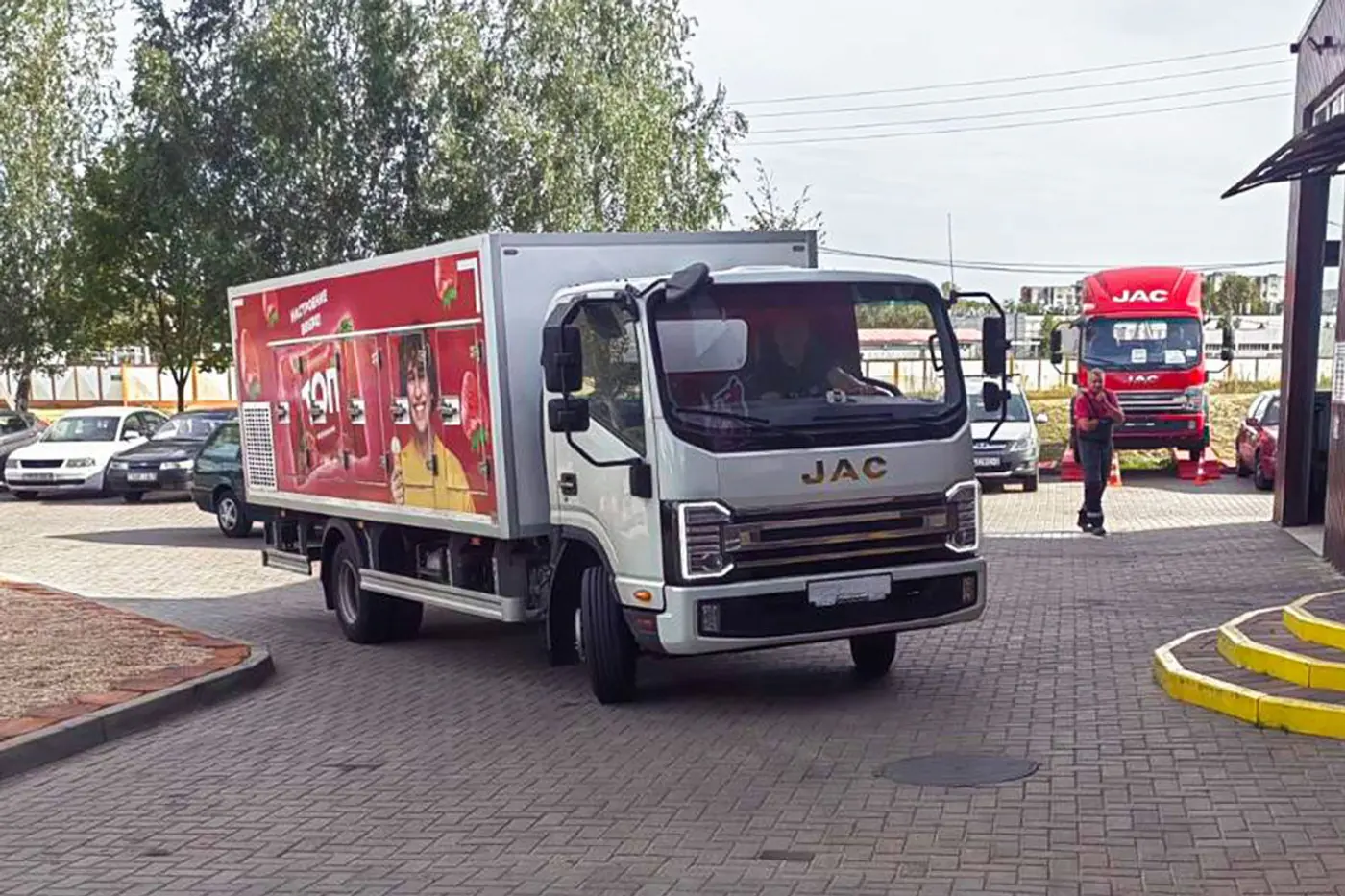 От Бреста до Кричева: где сегодня можно обслужить грузовой JAC