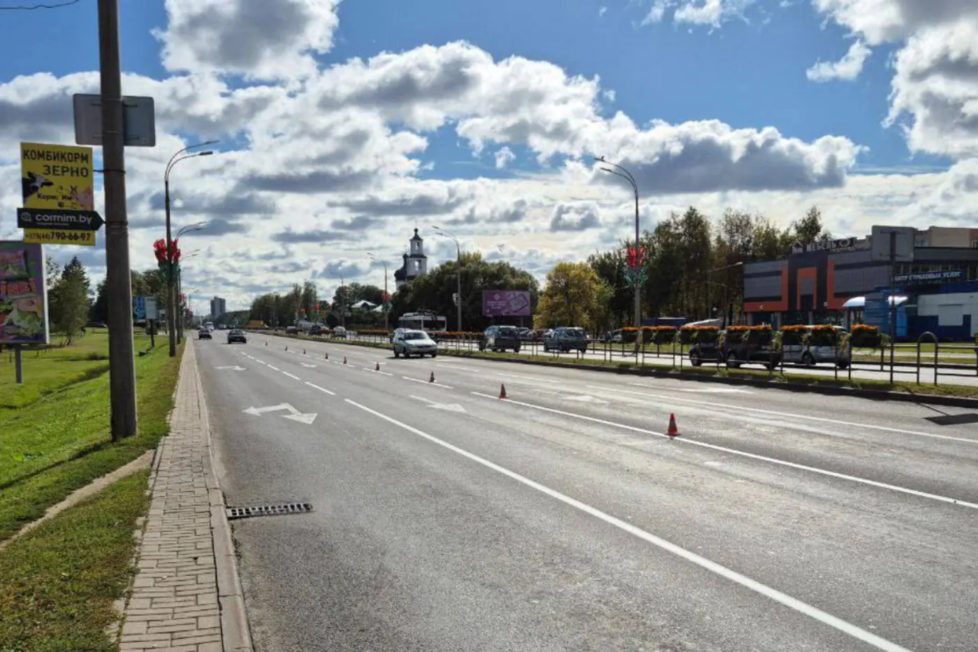 Фотофакт: в Могилеве дорожную разметку наносят повторно перед зимним сезоном