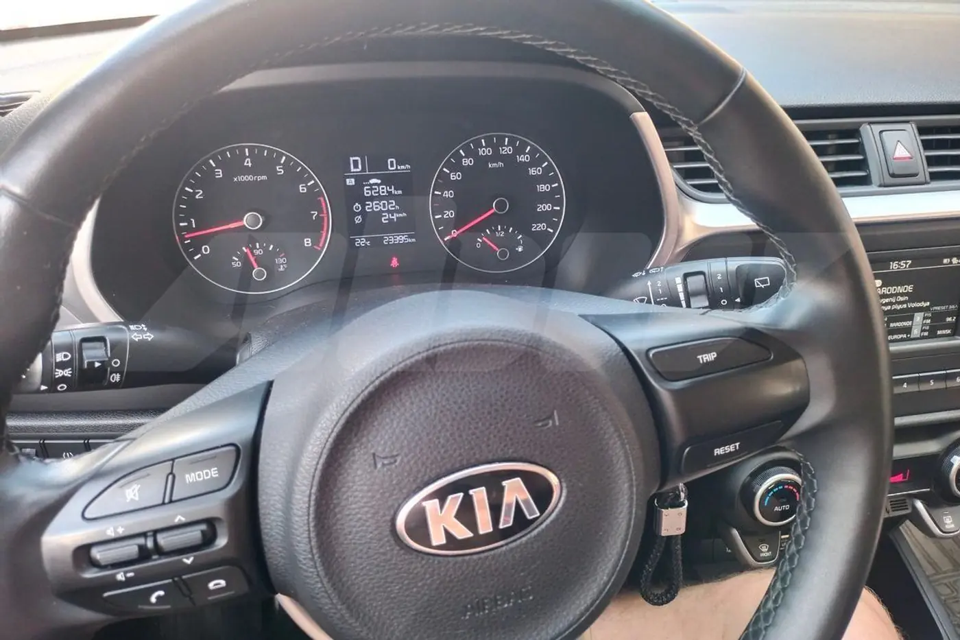 Теплее, еще теплее! Какие свежие народные авто с обогревами можно купить до $20 000