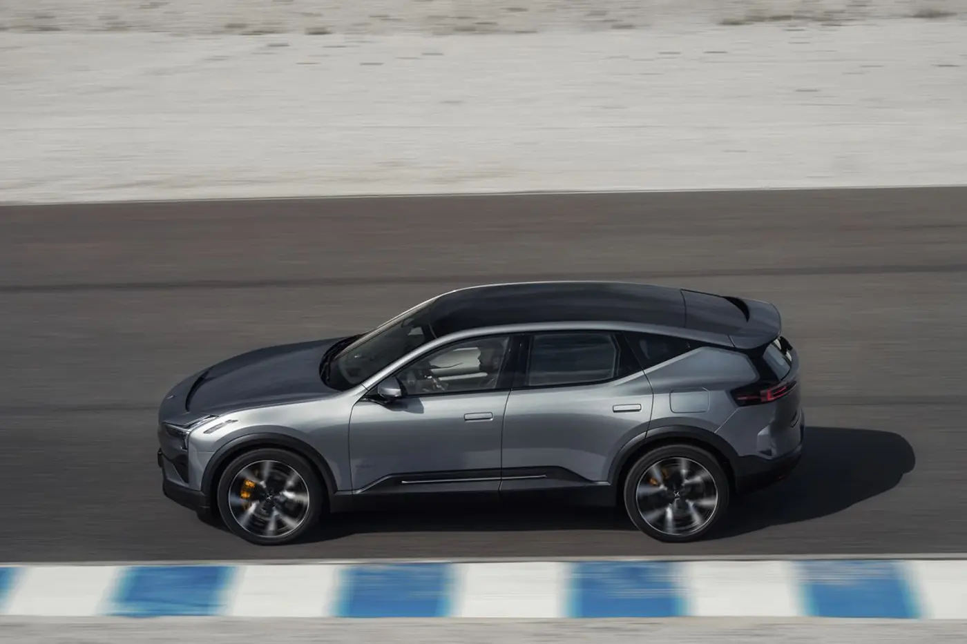 Мощнее и быстрее: кроссовер Polestar 3 перешел на 800-вольтовую систему