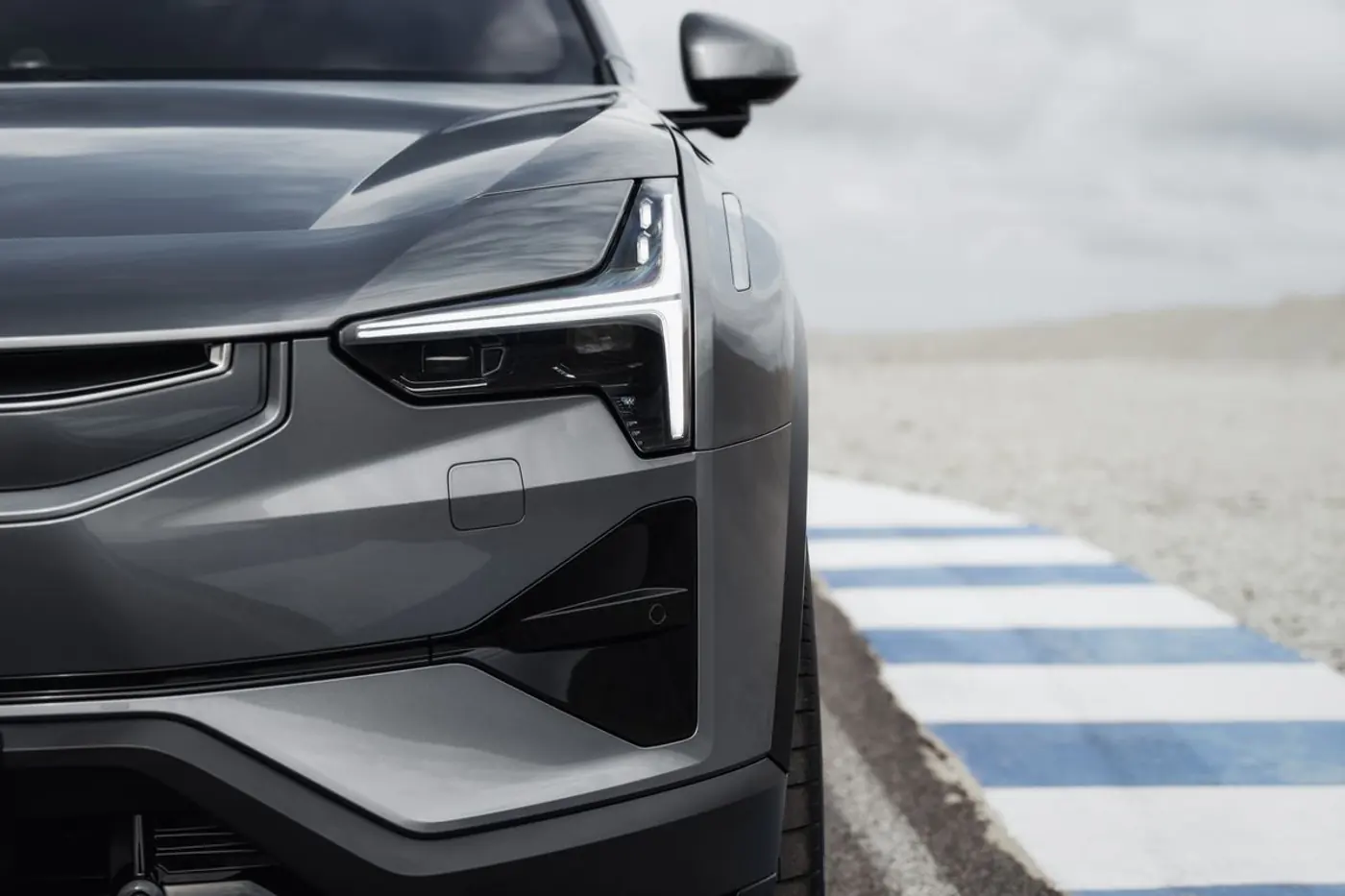 Мощнее и быстрее: кроссовер Polestar 3 перешел на 800-вольтовую систему