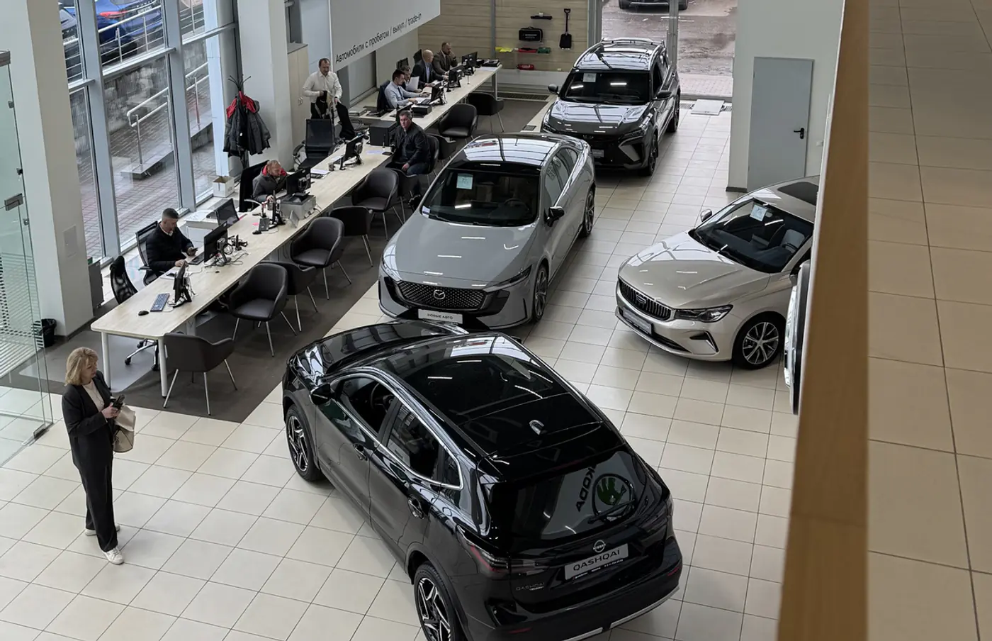 Ликвидация склада: новые авто Mazda EZ-6, Nissan Qashqai, X-Trail по лизингу 10%