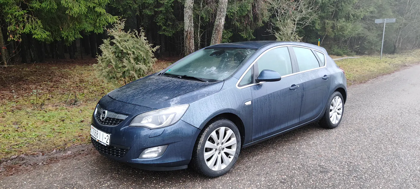 Opel Astra J, 2010