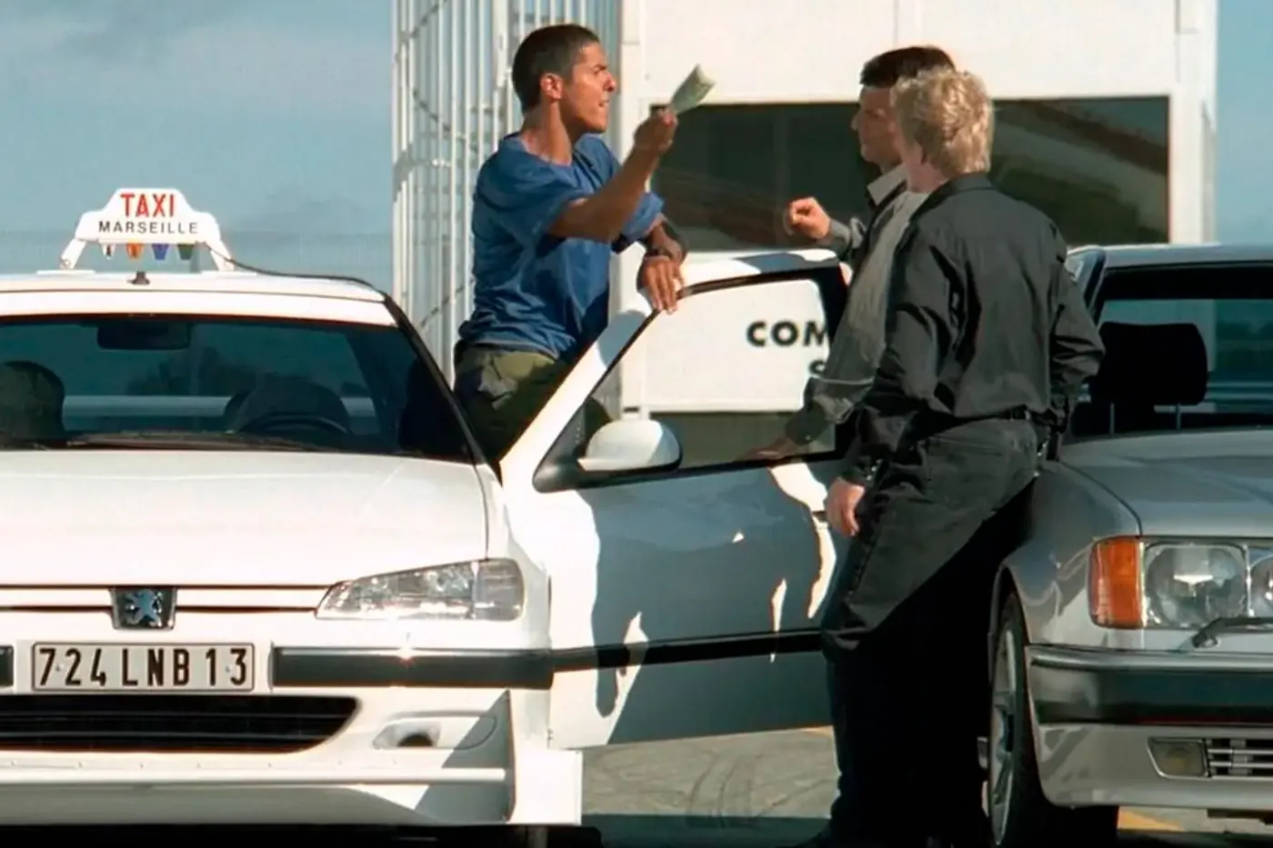 «Такси» Люка Бессона – фильм, который сделал Peugeot 406 легендой