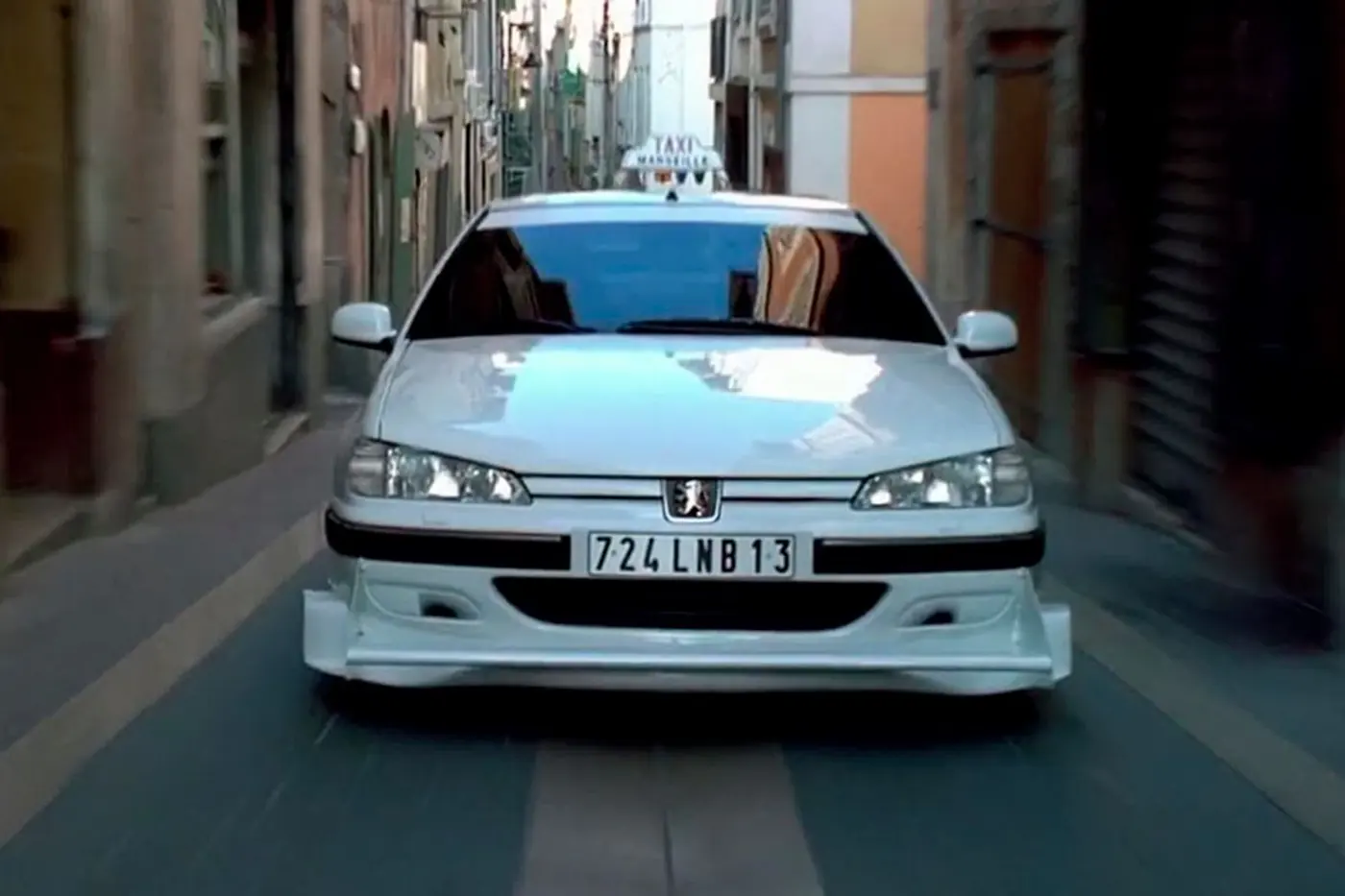 «Такси» Люка Бессона – фильм, который сделал Peugeot 406 легендой