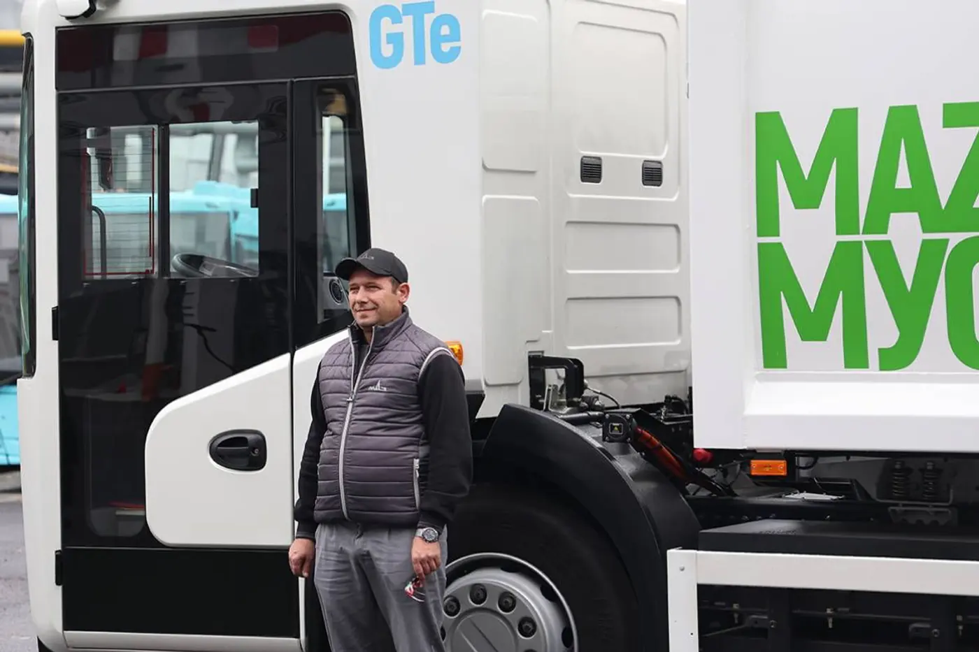 Первый электромусоровоз МАЗ GTe ищите в «Минск-Мире»: начата опытная эксплуатация