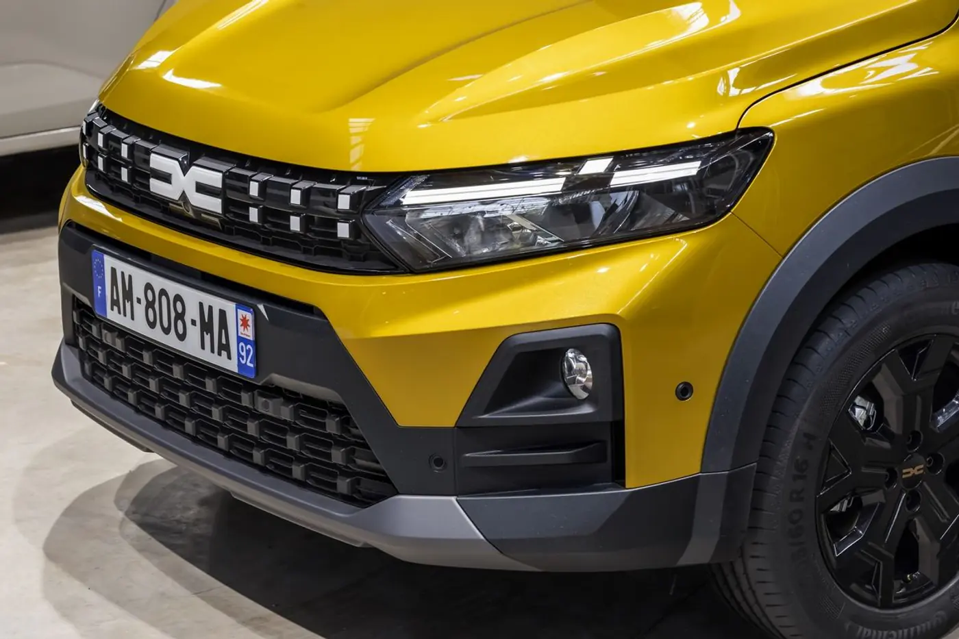 Dacia настоящего и будущего: обновление Logan и Sandero и проект народного электромобиля