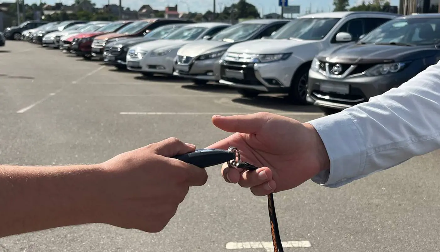 Халява или честная цена? Минский дилер раздает добротные авто по цене до 30 000 рублей.