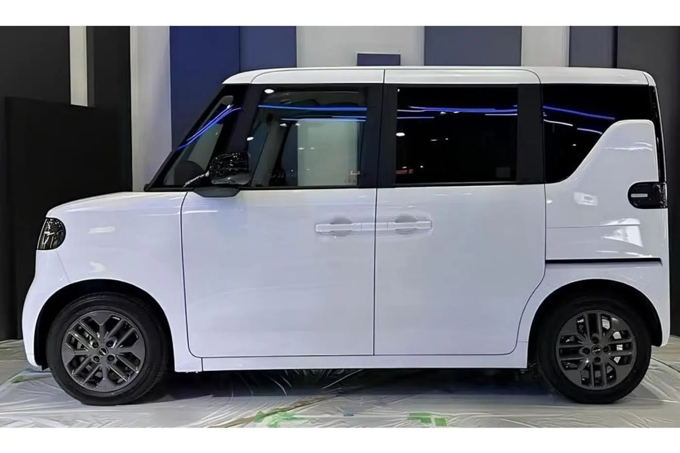 BYD выпустила первый кей-кар, который показали без камуфляжа