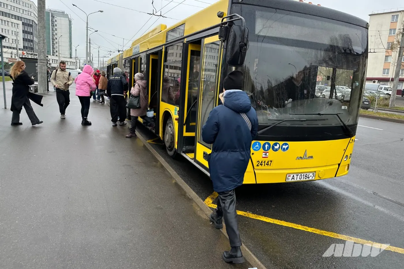 «Мою напарницу однажды ударили кулаком по лицу»: интервью с контролером