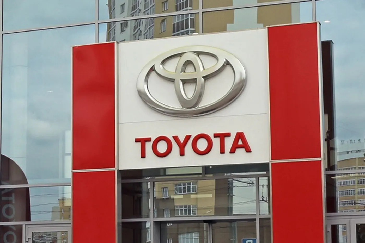 У Toyota отзывная кампания – она затронет порядка 1,3 млн автомобилей