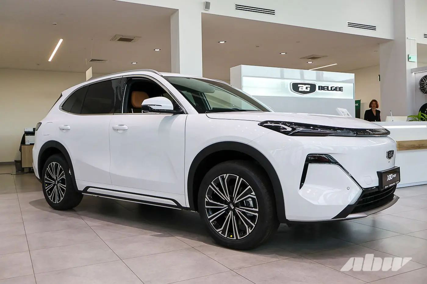 Новые автомобили доступны всем: приятные цены и выгодные кредиты в «БЕЛДЖИ Центр МКАД» на Хмаринской, 8