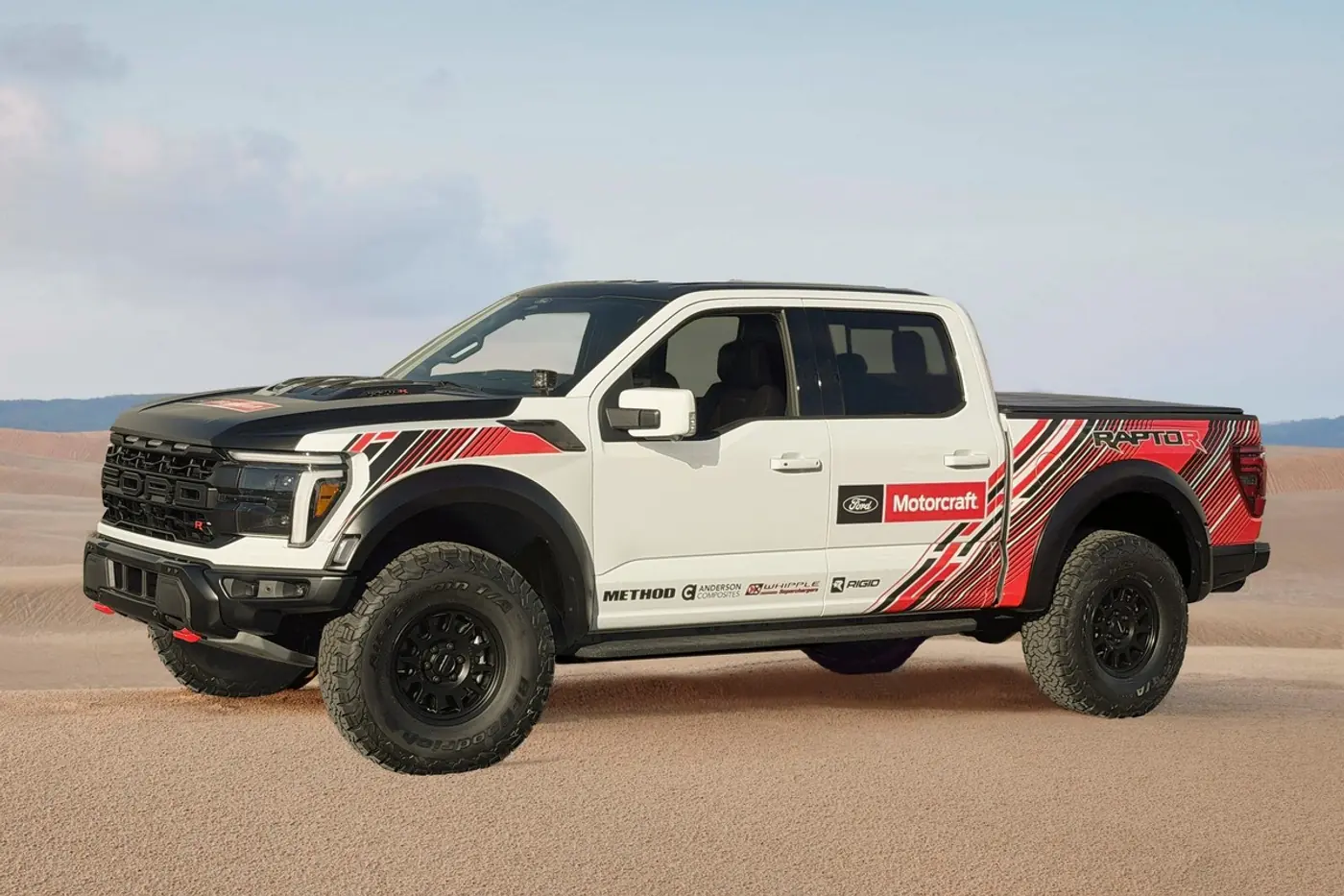 Грузовички с «зарядом»: на SEMA показаны самые мощные версии пикапов Ford F-150 и Maverick