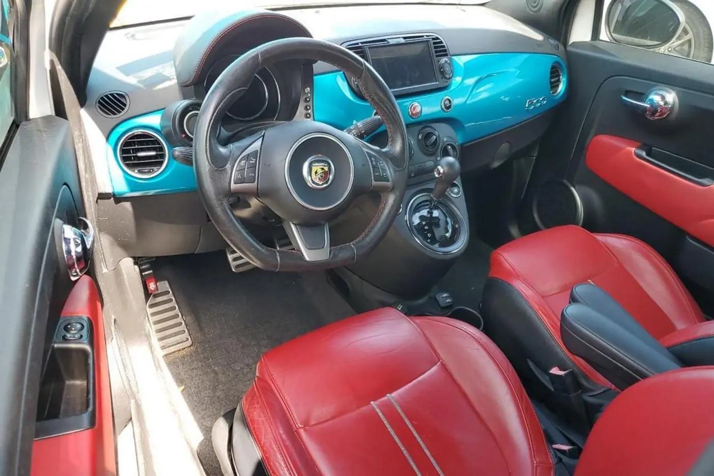 Жаль, «скорпион»! Присматриваемся к Abarth 500