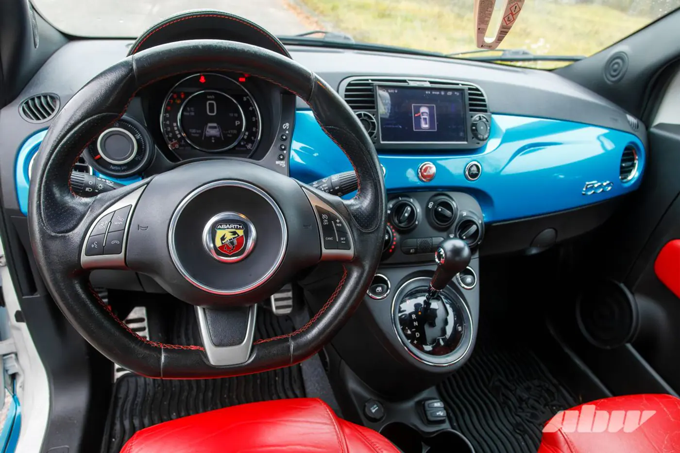 Жаль, «скорпион»! Присматриваемся к Abarth 500
