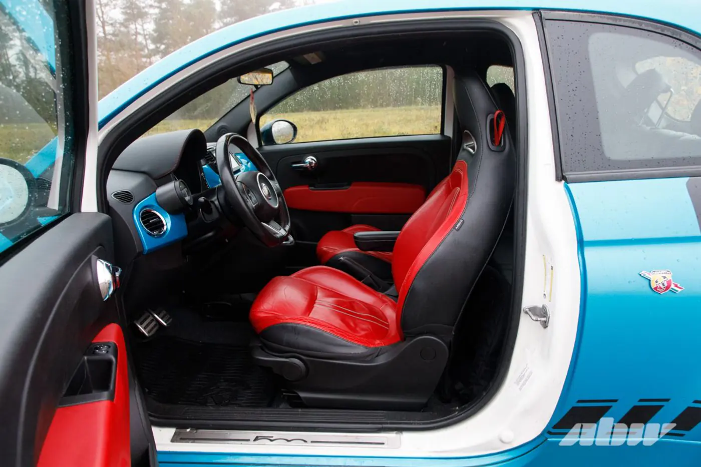 Жаль, «скорпион»! Присматриваемся к Abarth 500