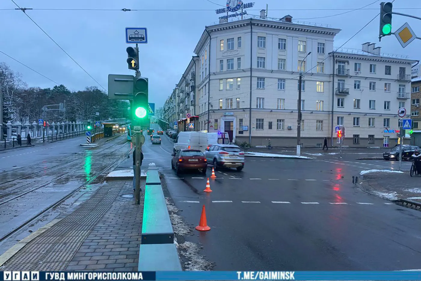 В Минске школьницу сбила машина, когда та перебегала дорогу на красный свет