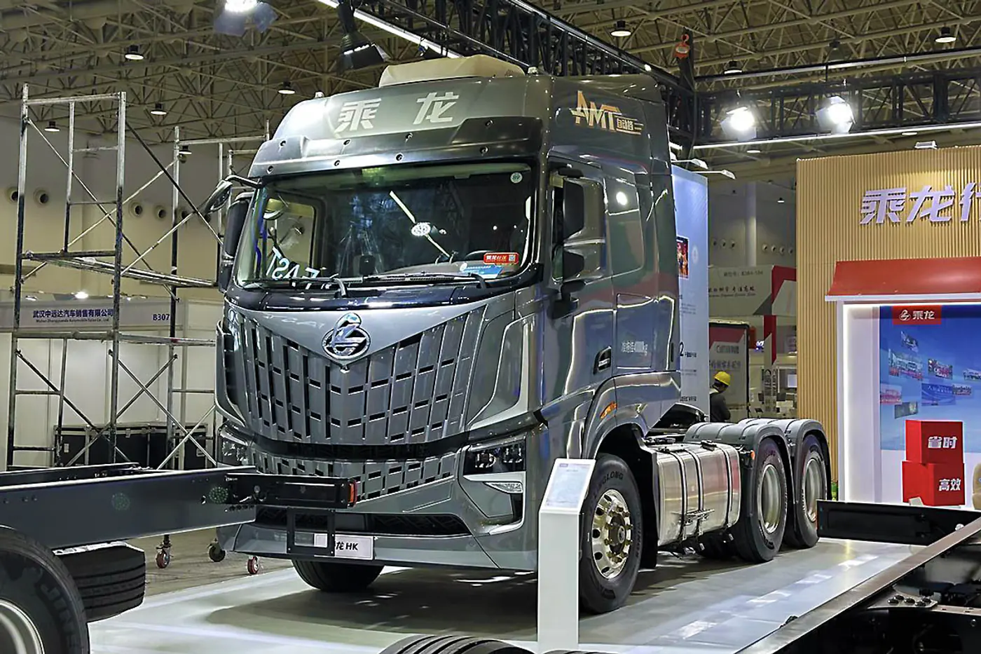 Автосалон в Ухане: тренды рынка на китайском «Комтрансе-2025»
