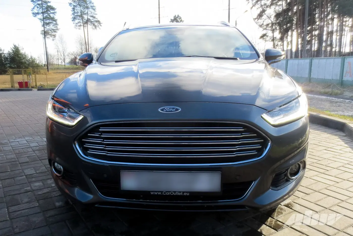 Ford_Mondeo_спереди