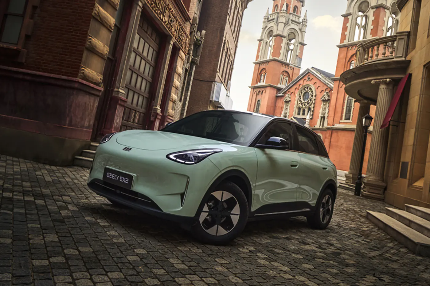 Скидки, прием предзаказов на Geely EX2 и выгодные кредиты: чем нас радует Geely