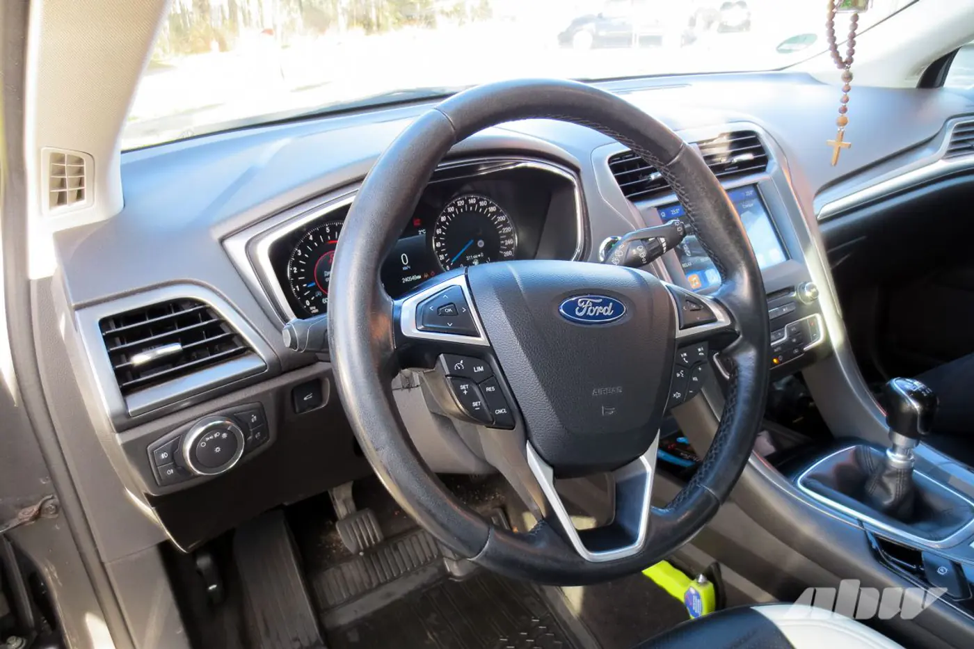 Ford_Mondeo_руль
