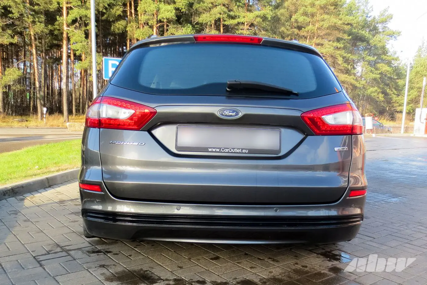 Ford_Mondeo_сзади