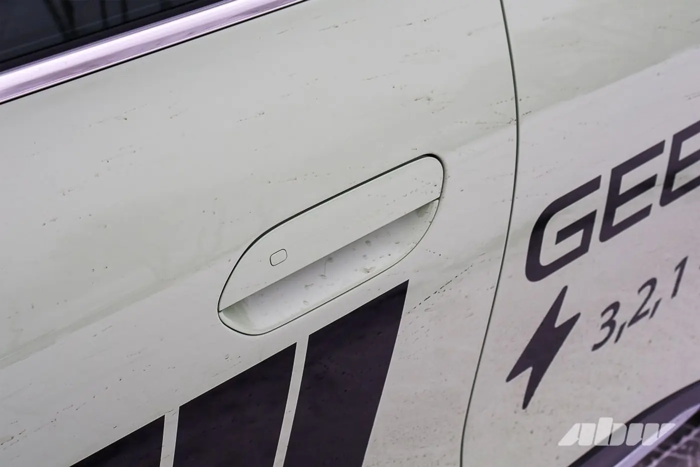 Хит китайского рынка в белорусских реалиях: тест-драйв Geely EX2