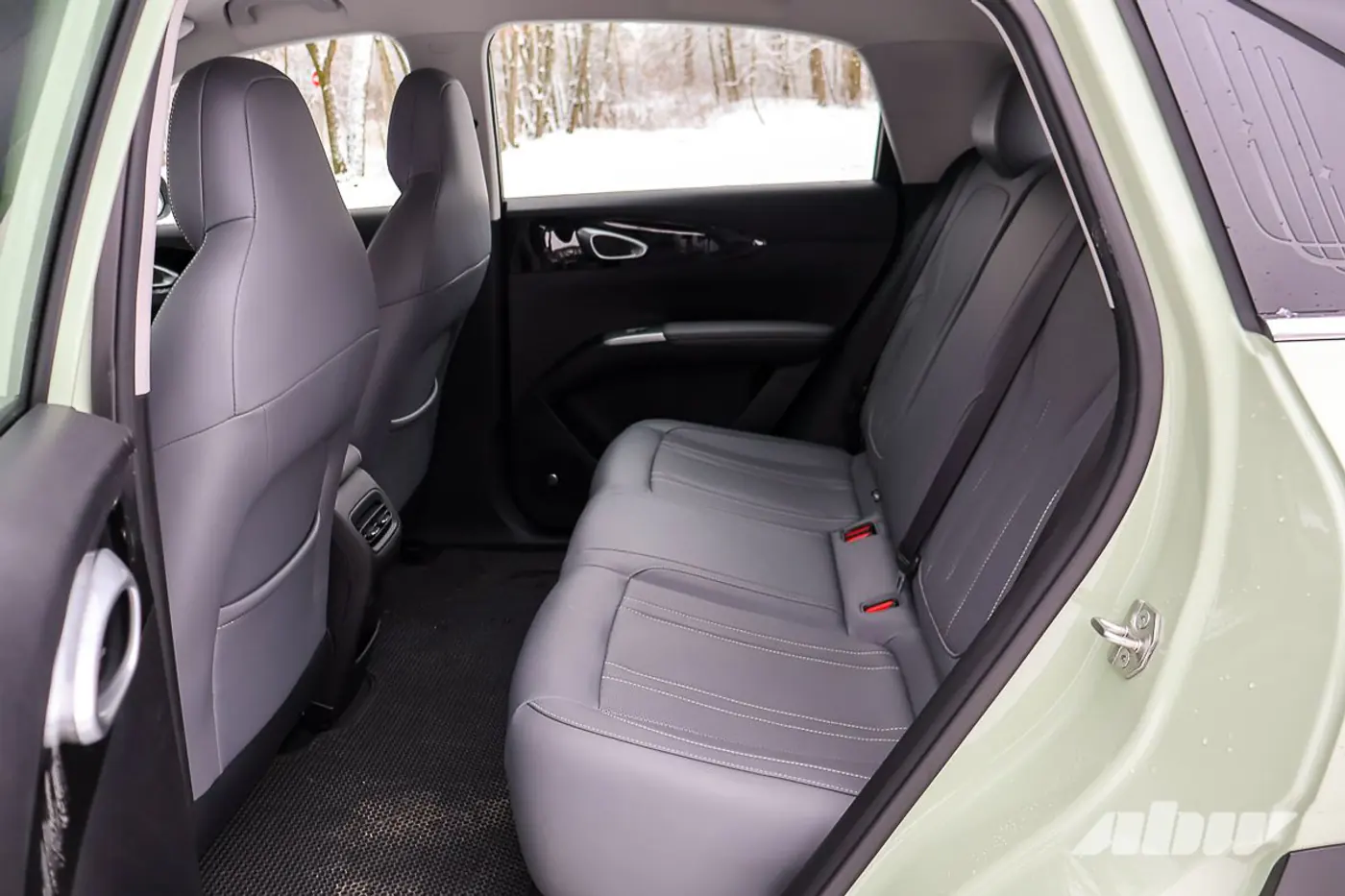 Хит китайского рынка в белорусских реалиях: тест-драйв Geely EX2