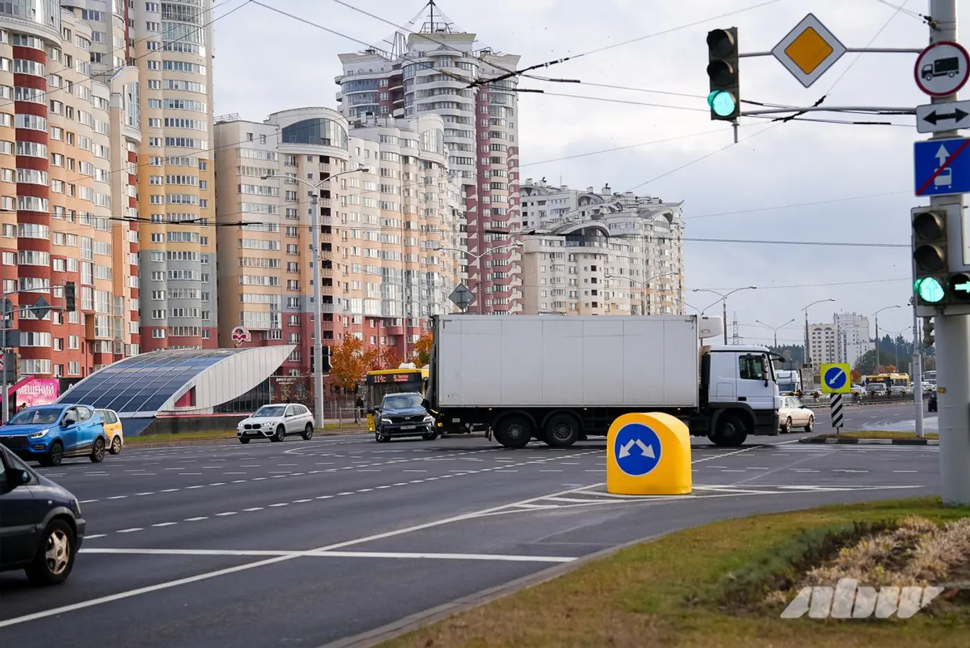 Прикинуться «электричкой»: полоса общественного транспорта глазами участников дорожного движения