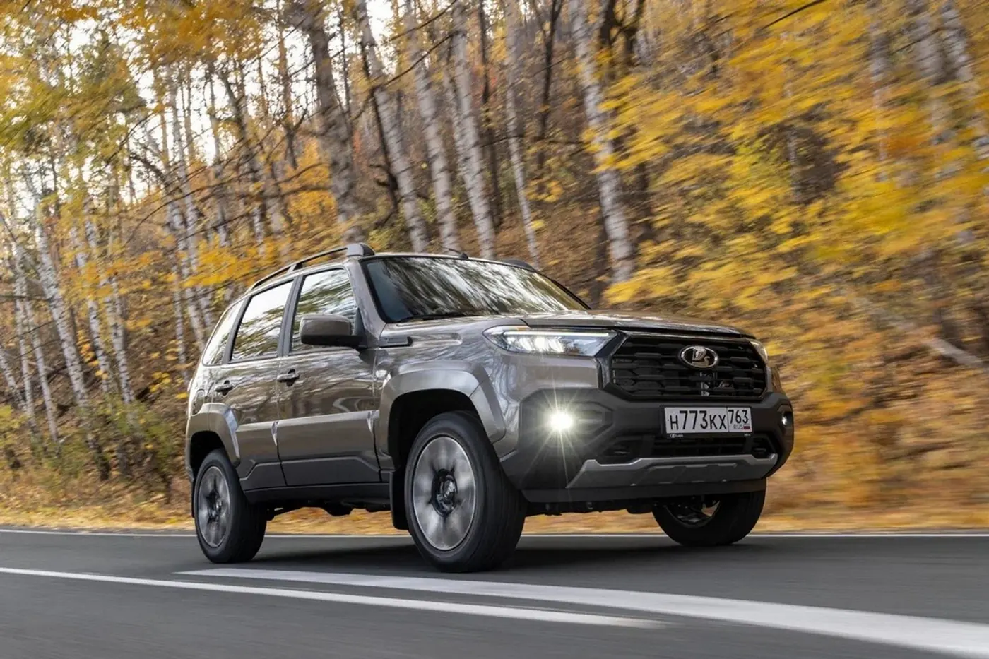 АВТОВАЗ начал продажи обновленной Lada Niva Travel: озвучены цены