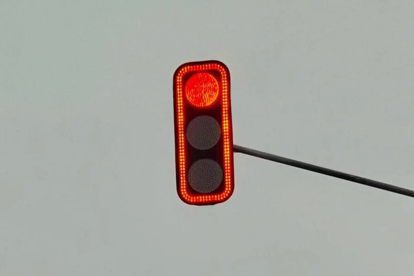В Беларуси начали устанавливать светофоры нового поколения