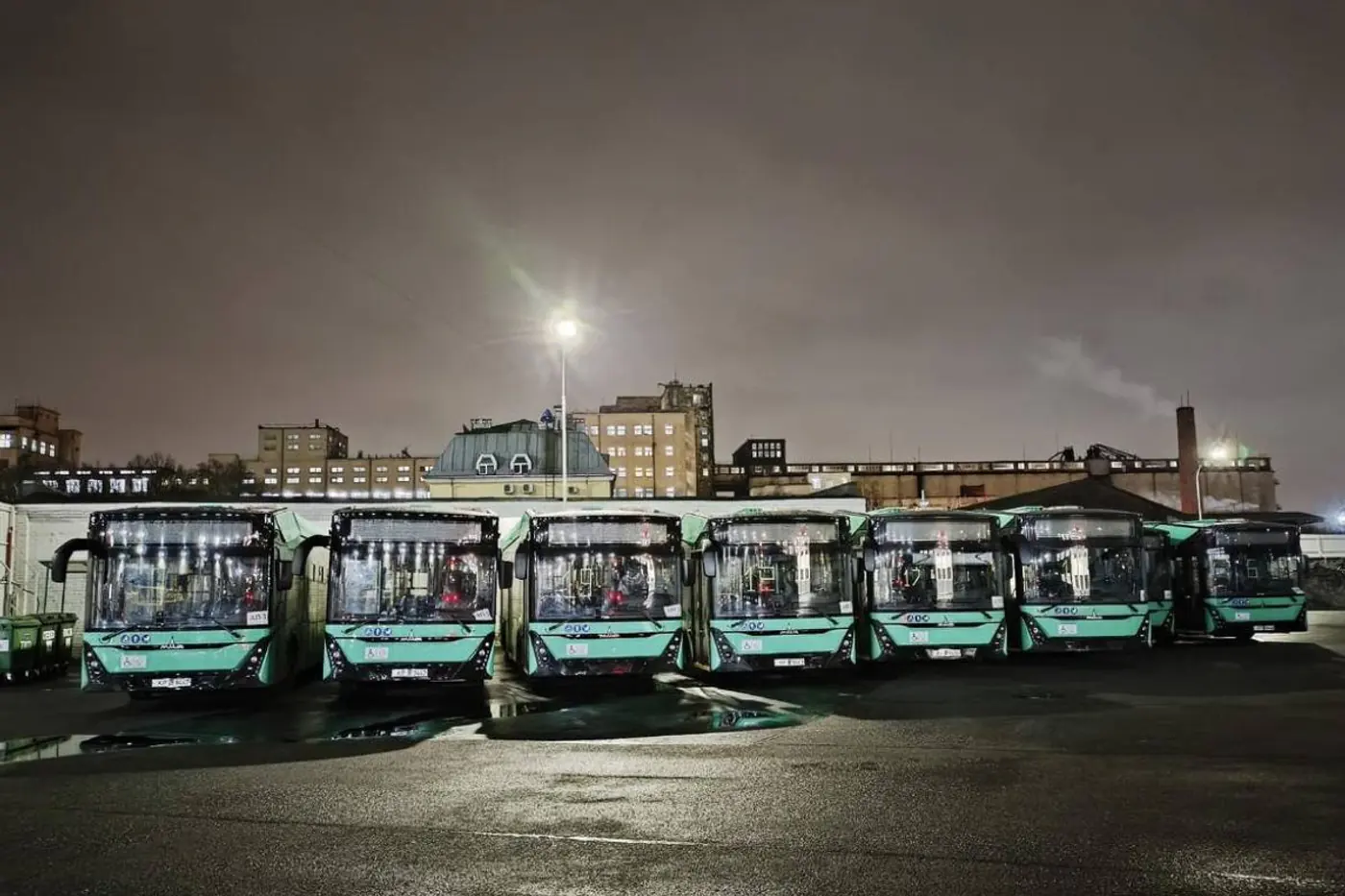В автопарках Санкт-Петербурга замечены новые белорусские электробусы