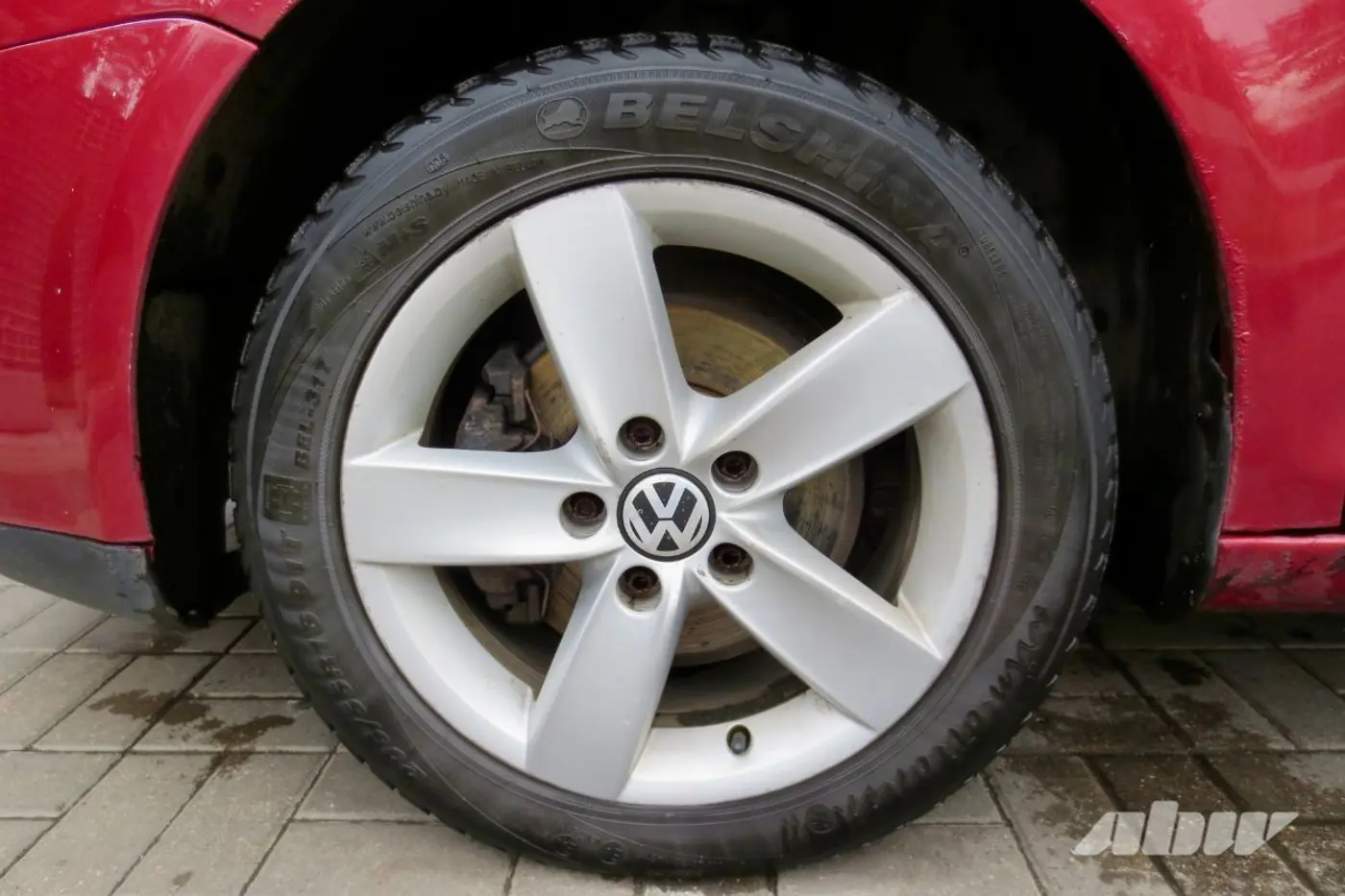VW_Jetta_колесо