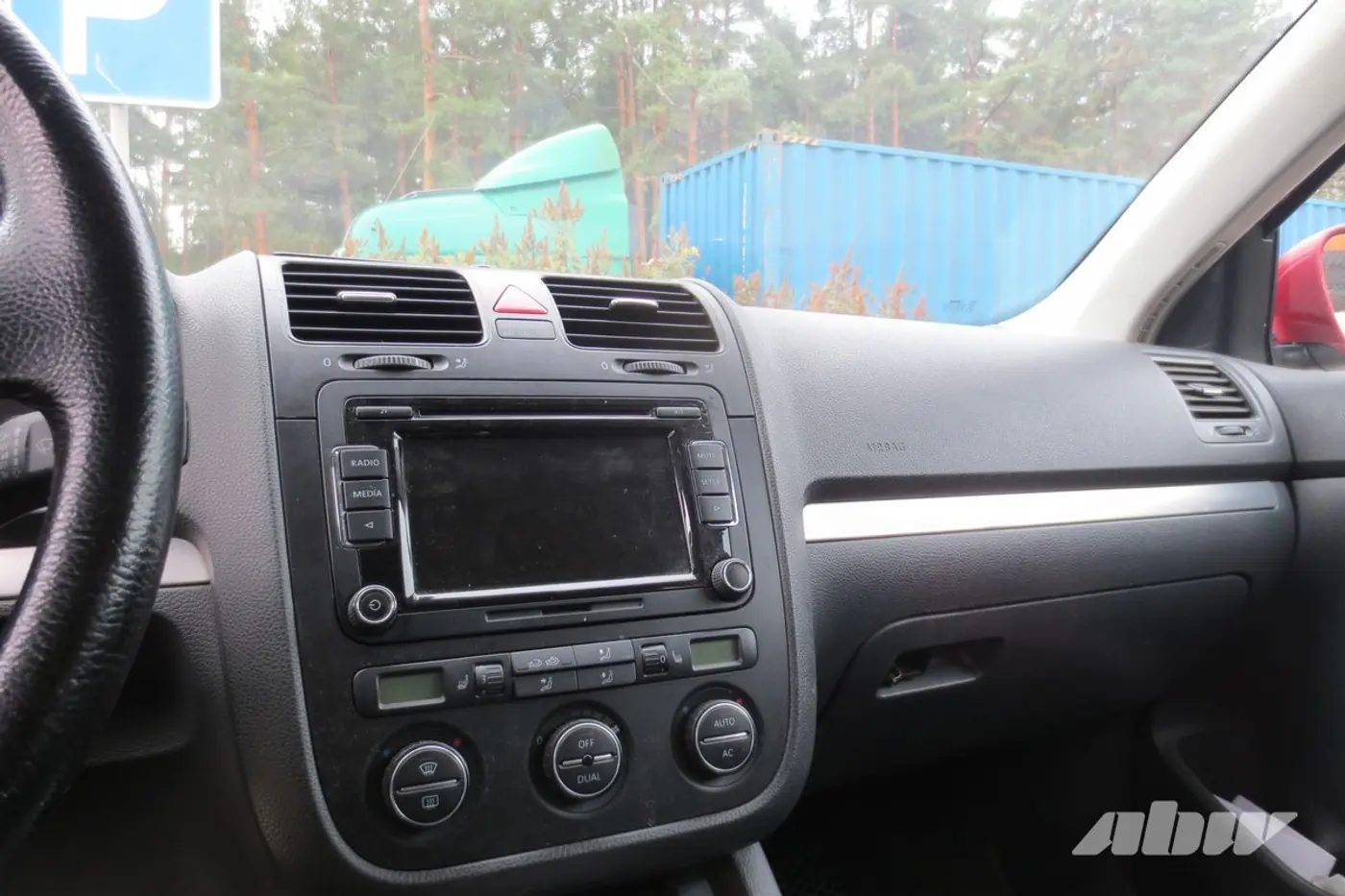 VW_Jetta_передняя_панель