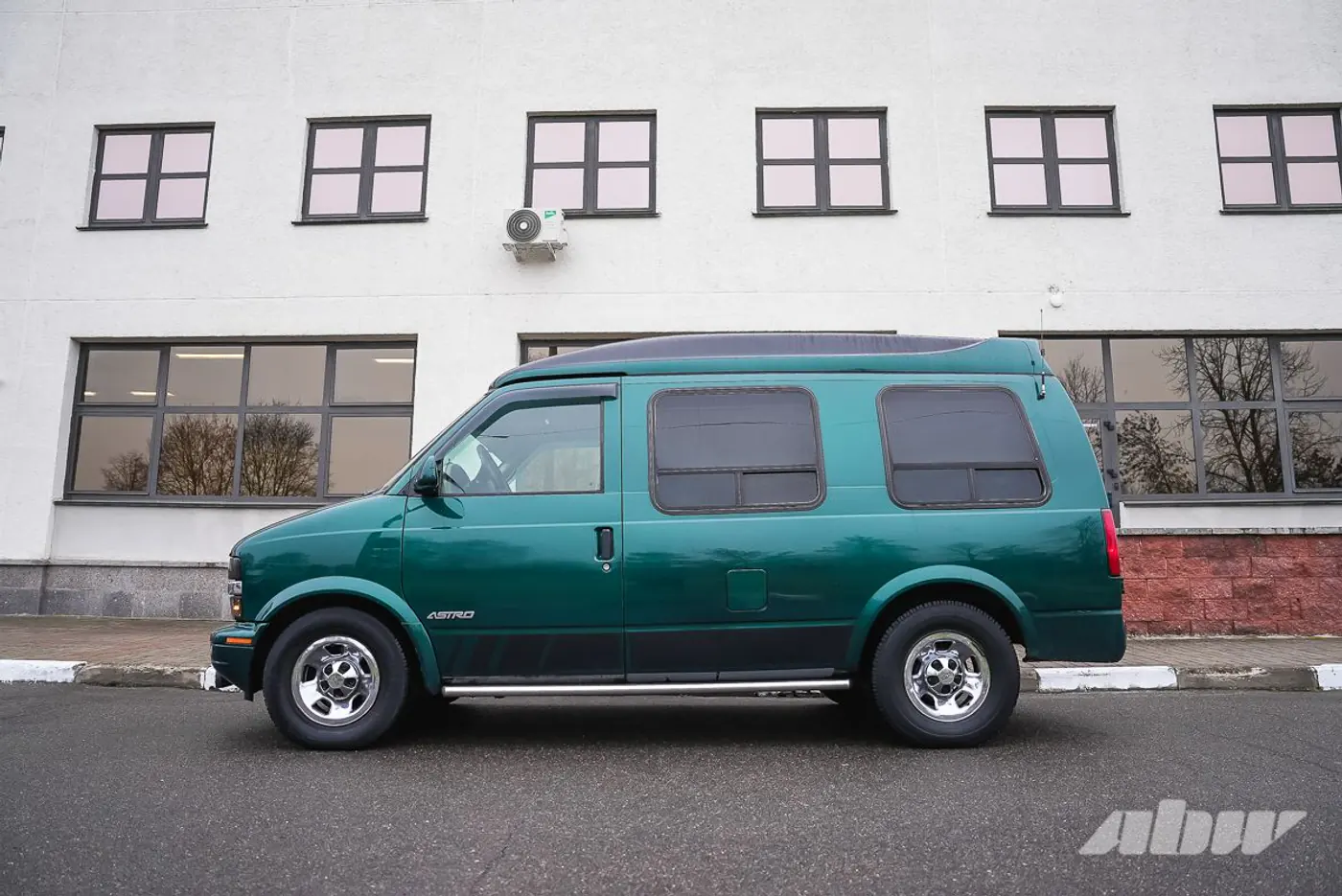 «Мне нравится в этом автомобиле всё!»: вторая жизнь редкого Chevrolet Astro Van