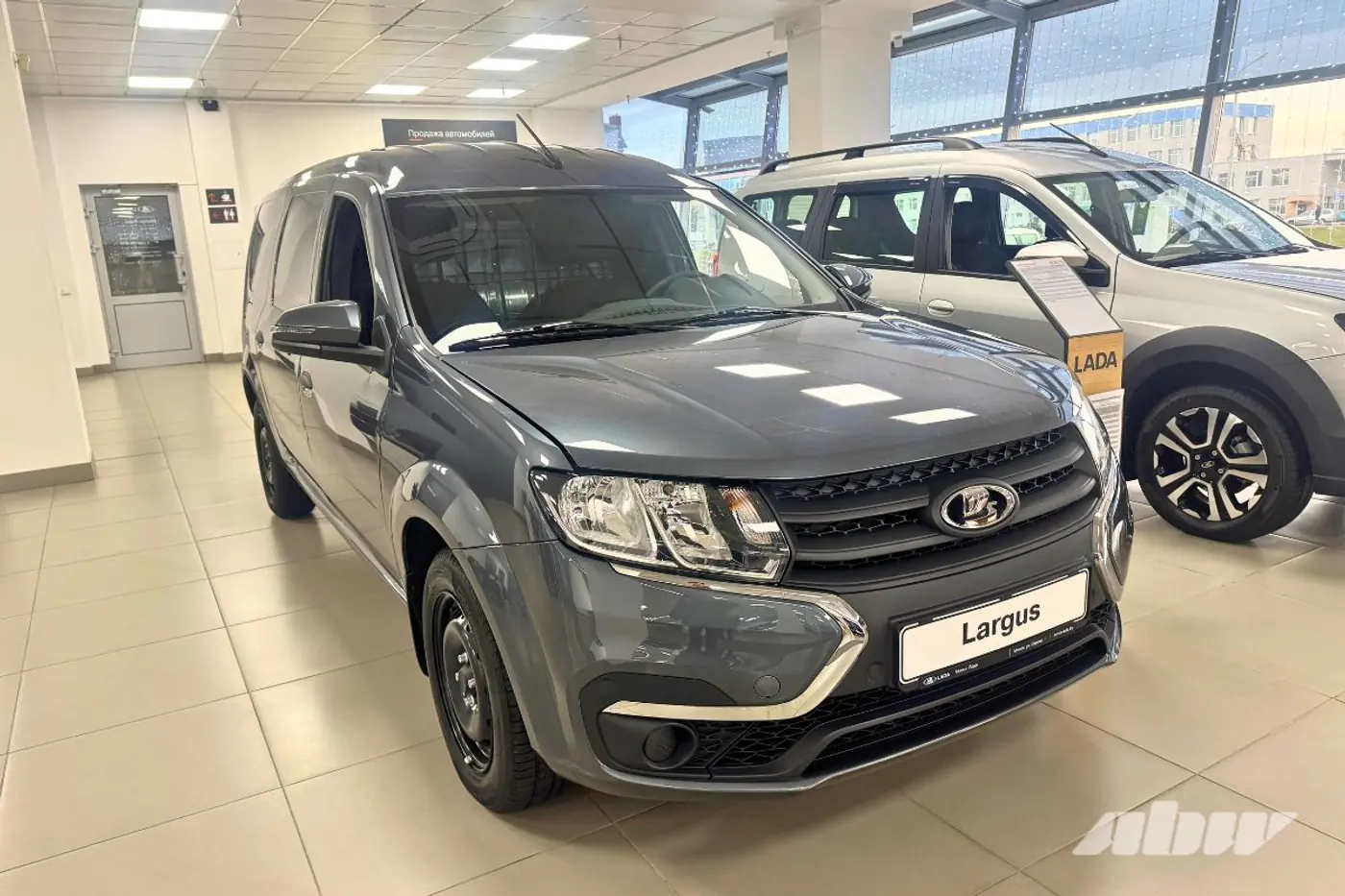 BELGEE, Geely и LADA – сравнили цены в России и Беларуси