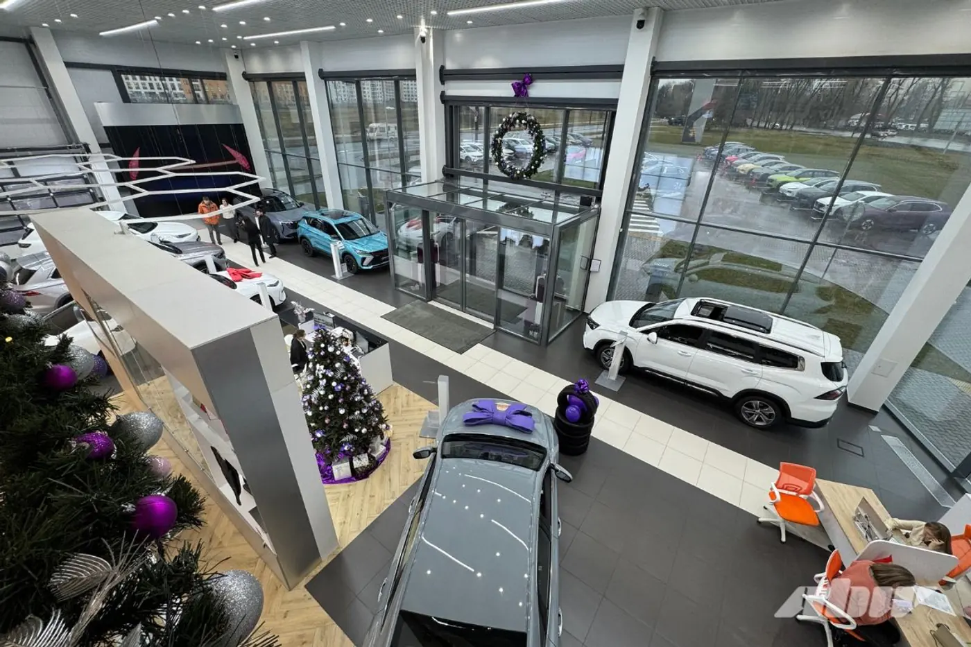 BELGEE, Geely и LADA – сравнили цены в России и Беларуси
