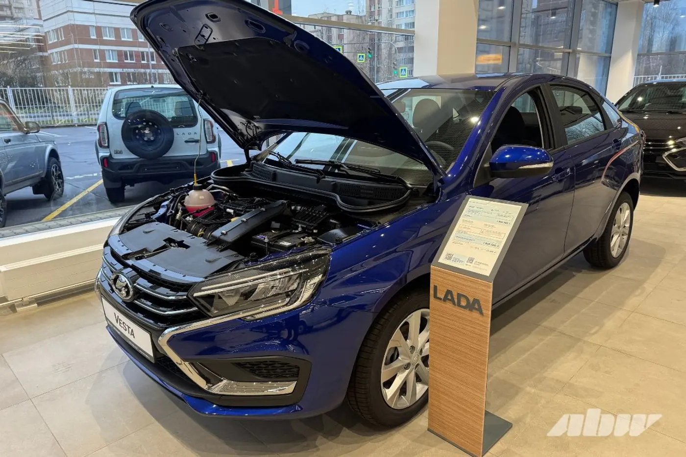 BELGEE, Geely и LADA – сравнили цены в России и Беларуси