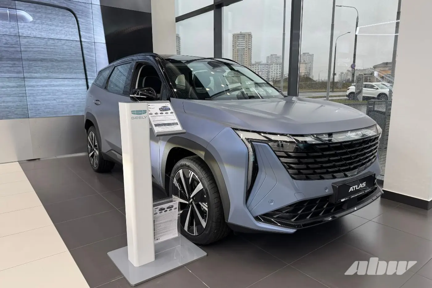 BELGEE, Geely и LADA – сравнили цены в России и Беларуси
