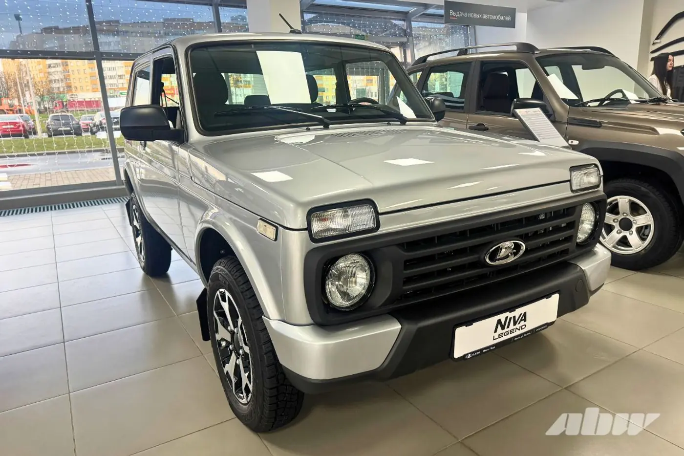 BELGEE, Geely и LADA – сравнили цены в России и Беларуси