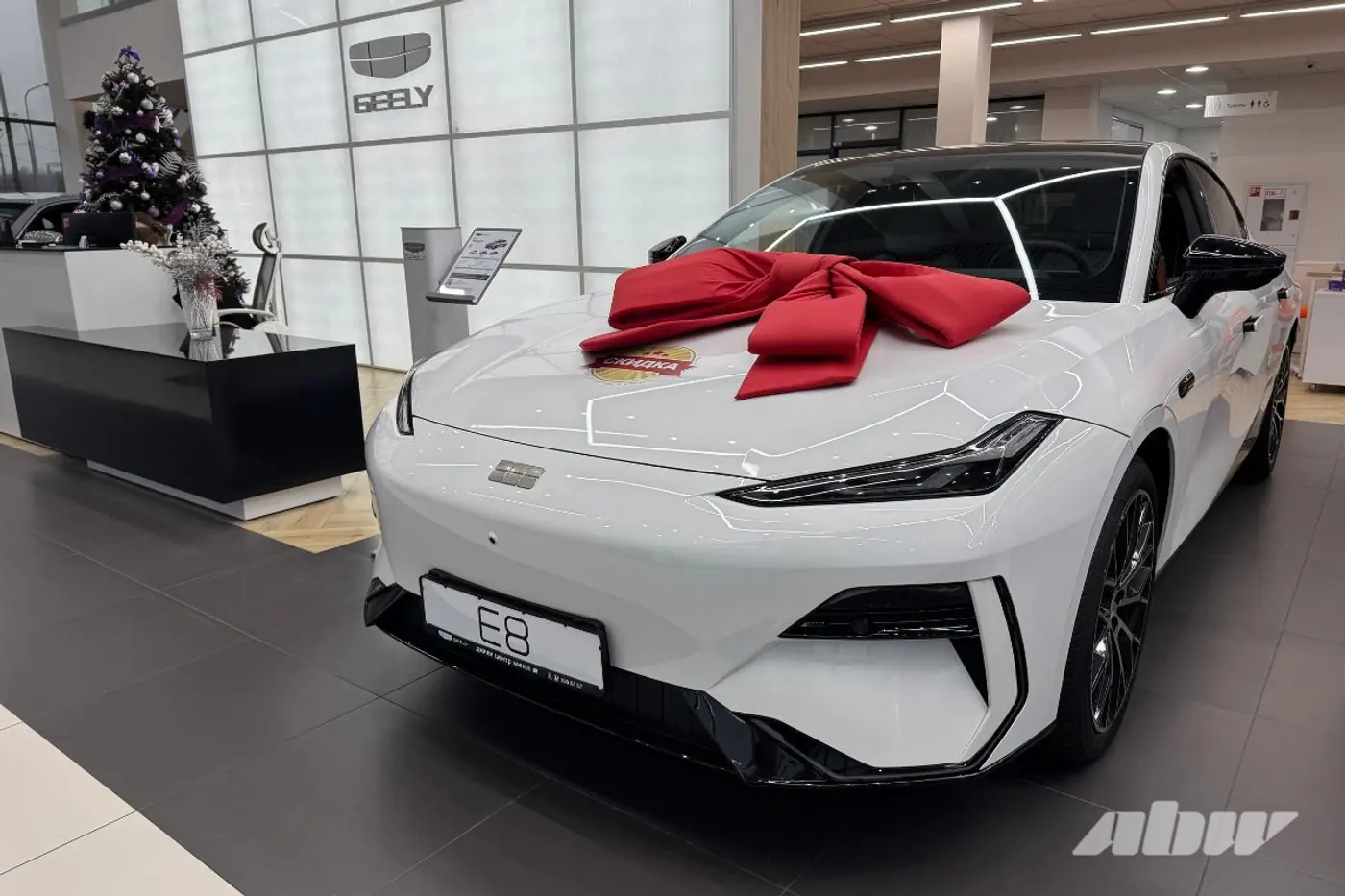 BELGEE, Geely и LADA – сравнили цены в России и Беларуси