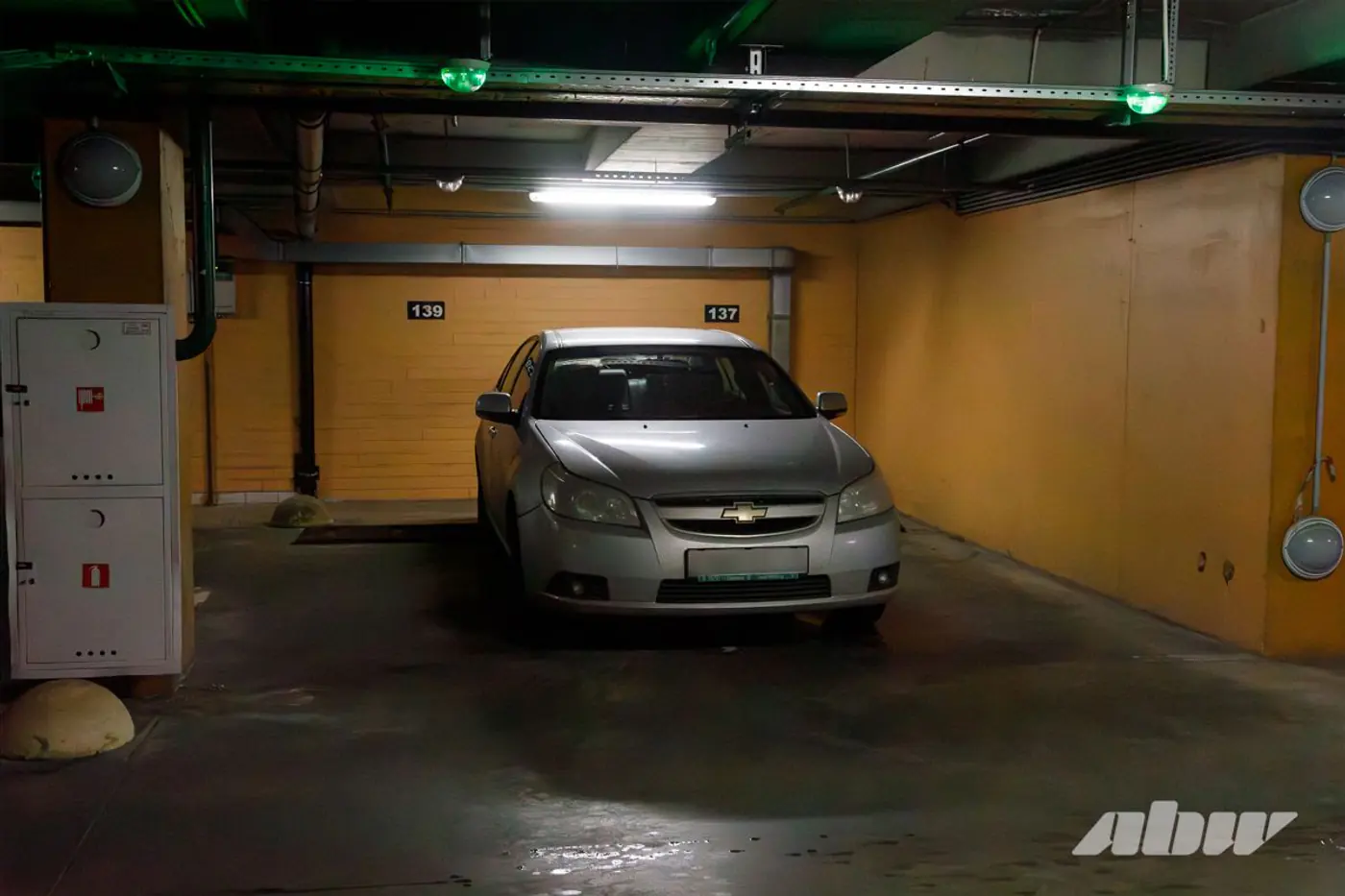 «Отдельный вид искусства»: эти минские паркинги вызывают трудности у водителей