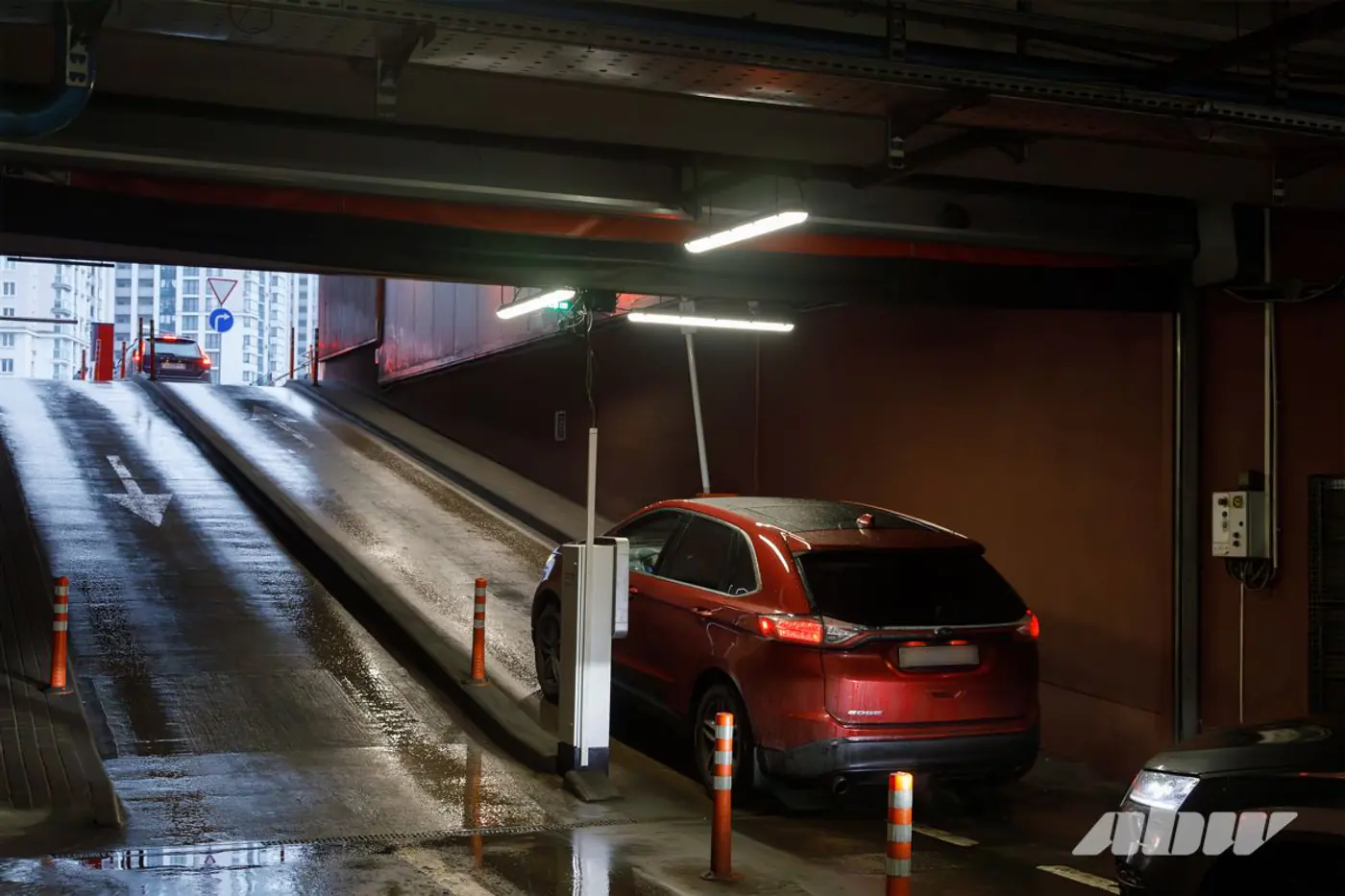 «Отдельный вид искусства»: эти минские паркинги вызывают трудности у водителей