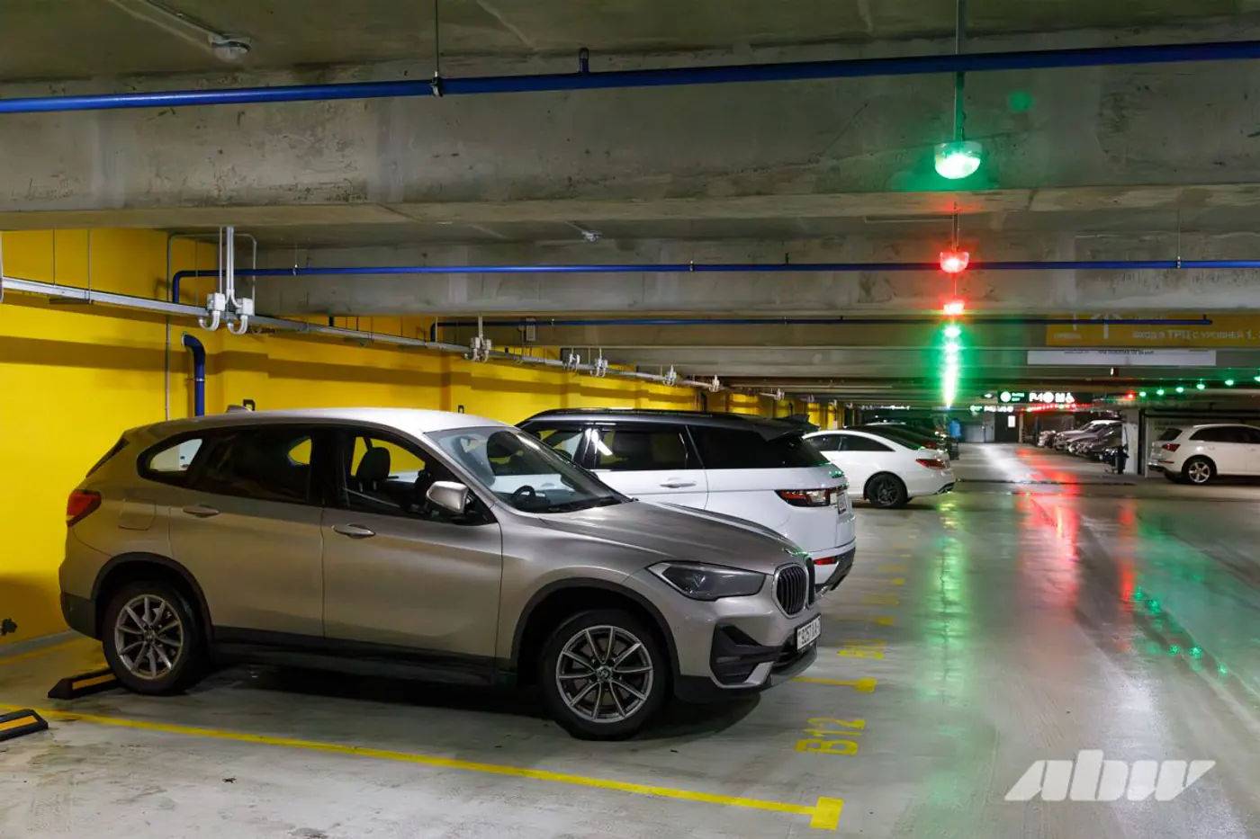 «Отдельный вид искусства»: эти минские паркинги вызывают трудности у водителей