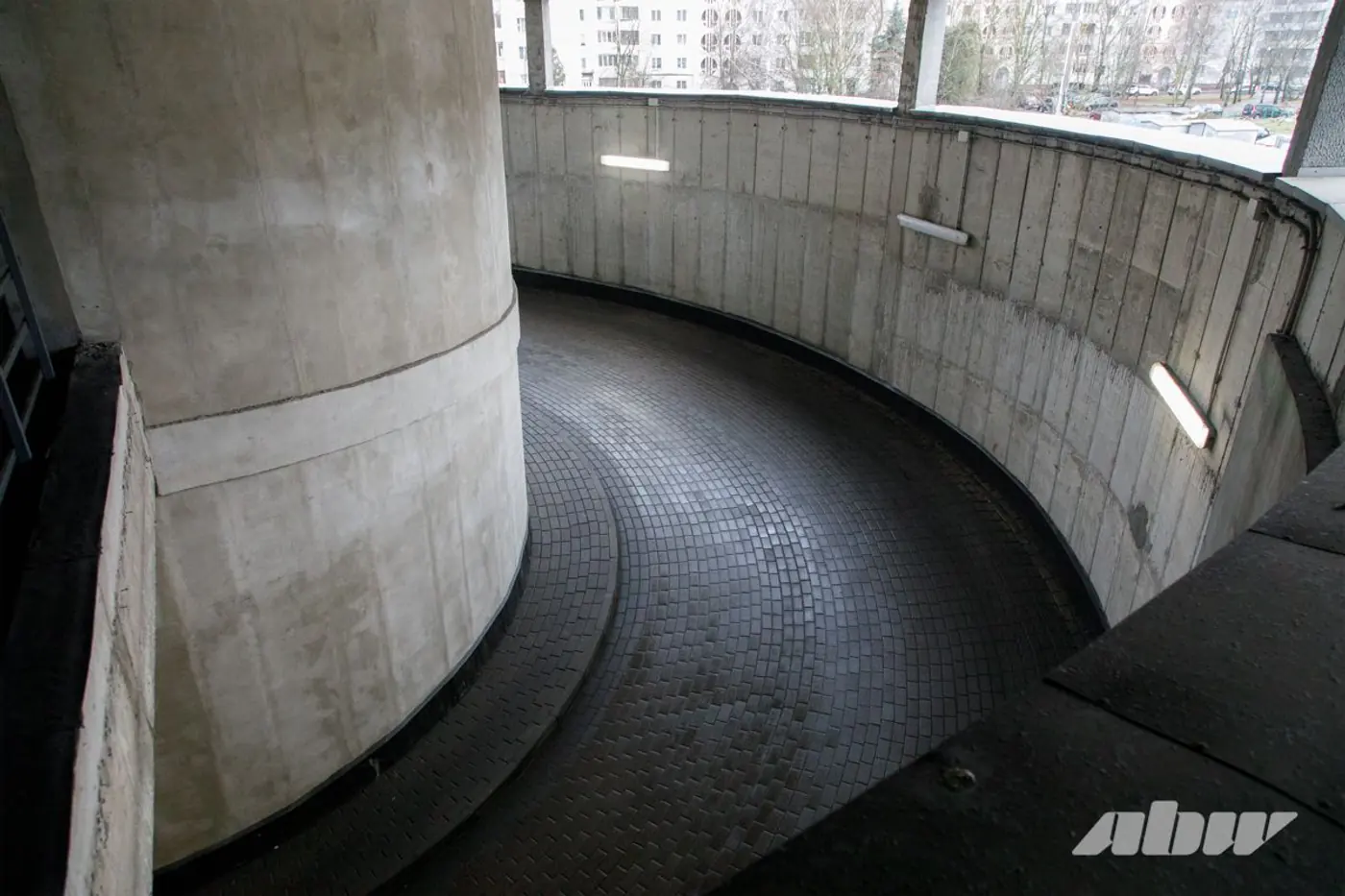 «Отдельный вид искусства»: эти минские паркинги вызывают трудности у водителей