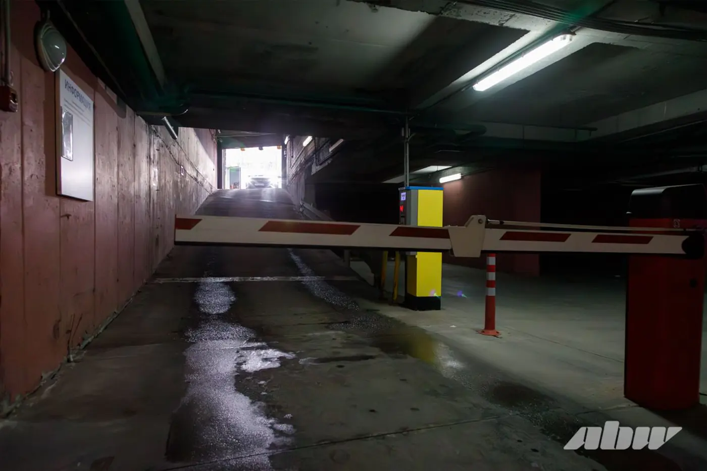 «Отдельный вид искусства»: эти минские паркинги вызывают трудности у водителей