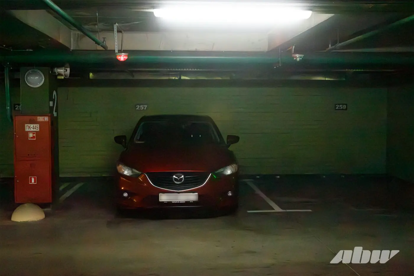 «Отдельный вид искусства»: эти минские паркинги вызывают трудности у водителей